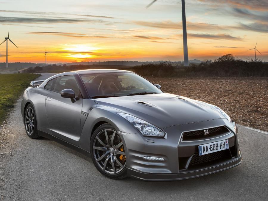  Nissan GT-R Premium Edition 2012 года  (фото 8 из 9)